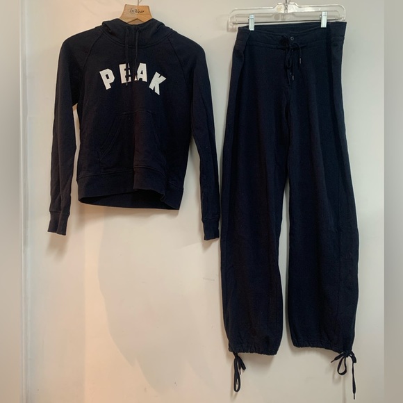 Peak Performance High Tech Sweatsuit - Picture 1 of 16